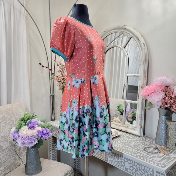 💋2 for $49 • GUD VINTAGE PUFF SLEEVES FIT AND FLARE DRESS - Picture 4 of 6